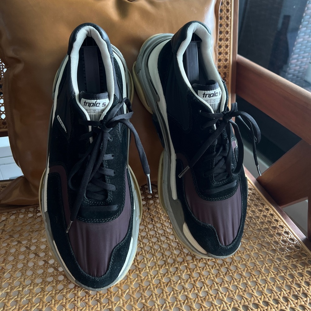 BALENCIAGA TRIPLE S SNEAKER “bordeaux” - Picture 2 of 7